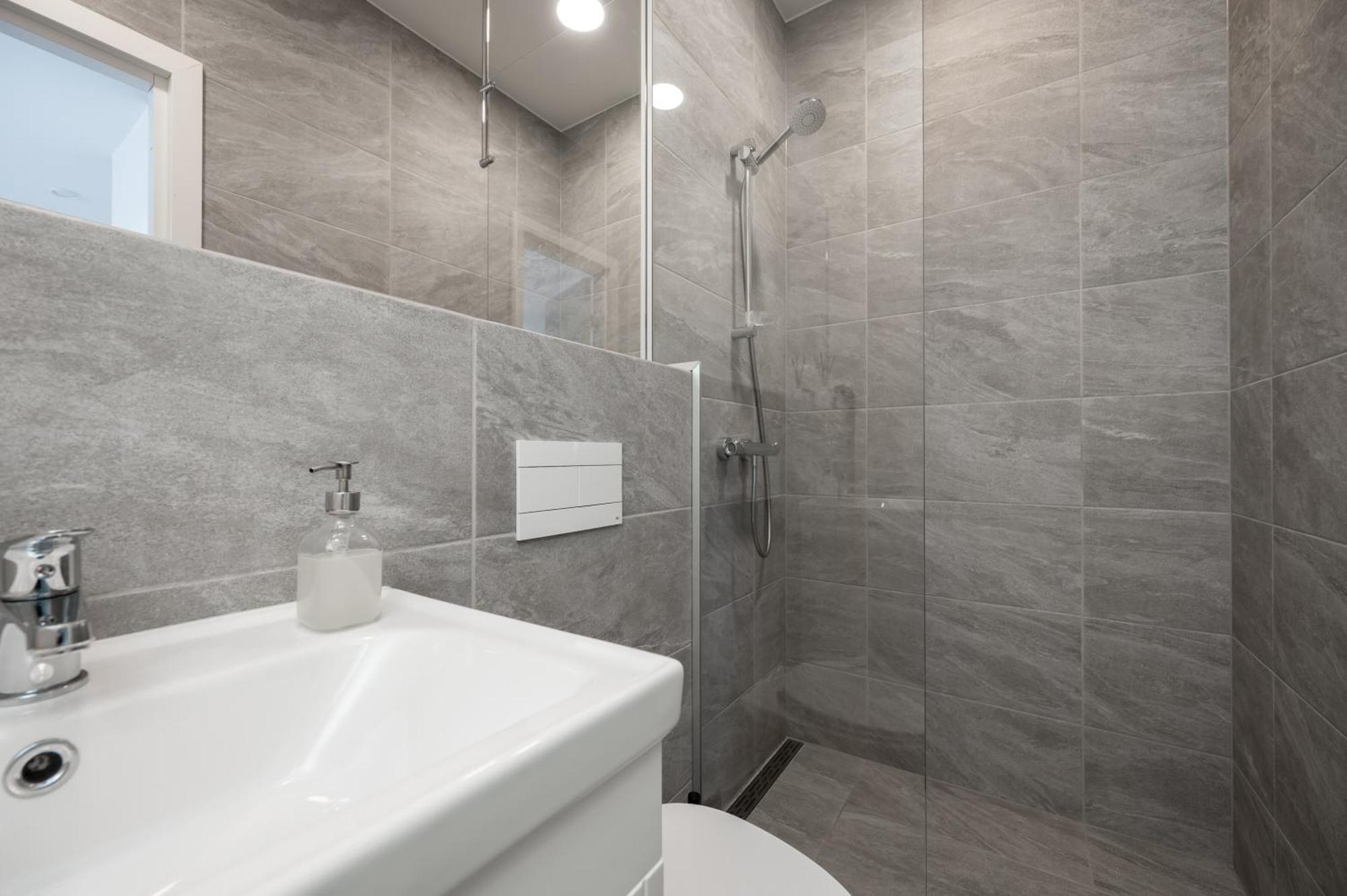 Hilltop Apartments - Studio Rooms In City Centre タリン エクステリア 写真