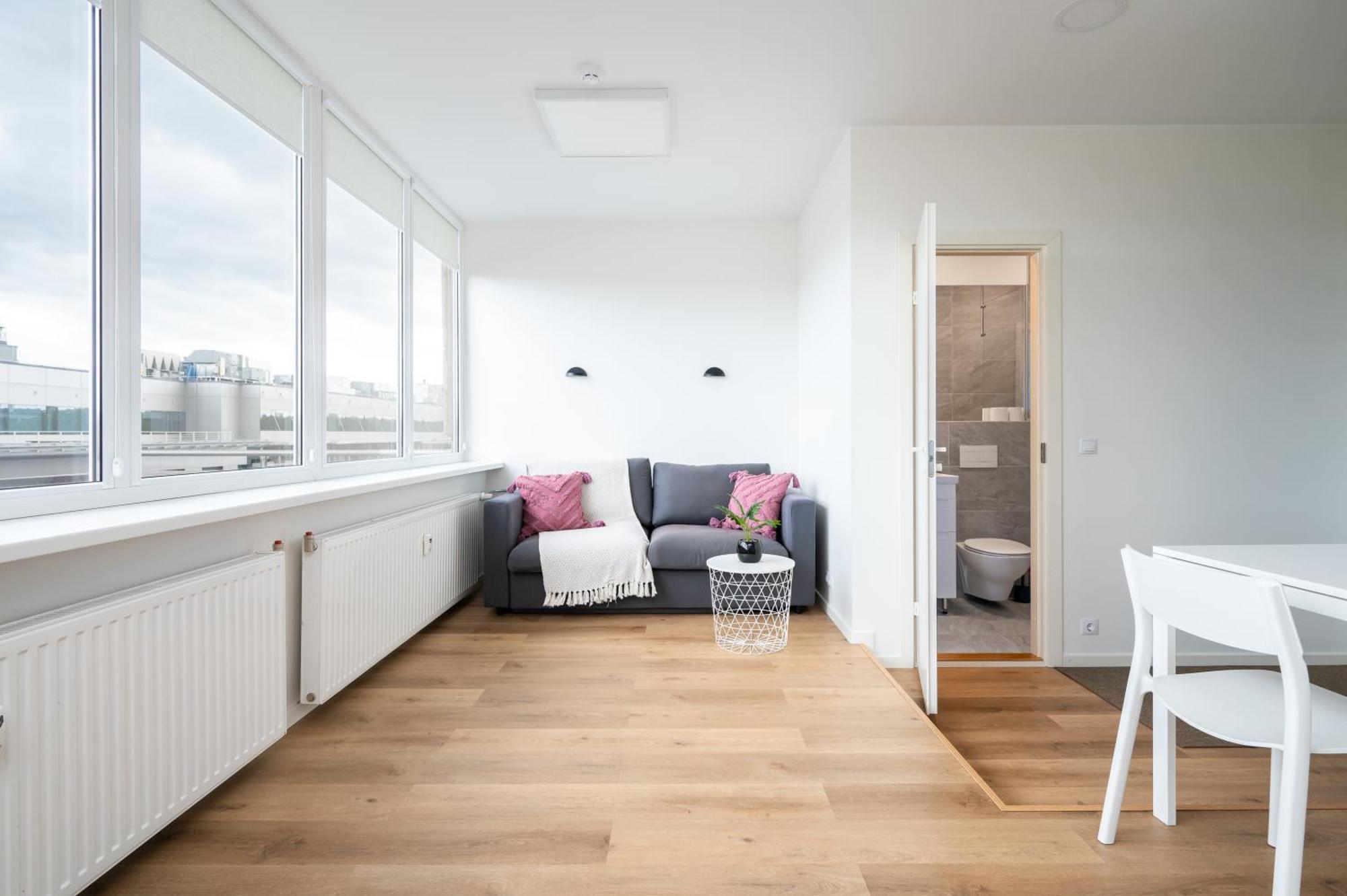 Hilltop Apartments - Studio Rooms In City Centre タリン エクステリア 写真